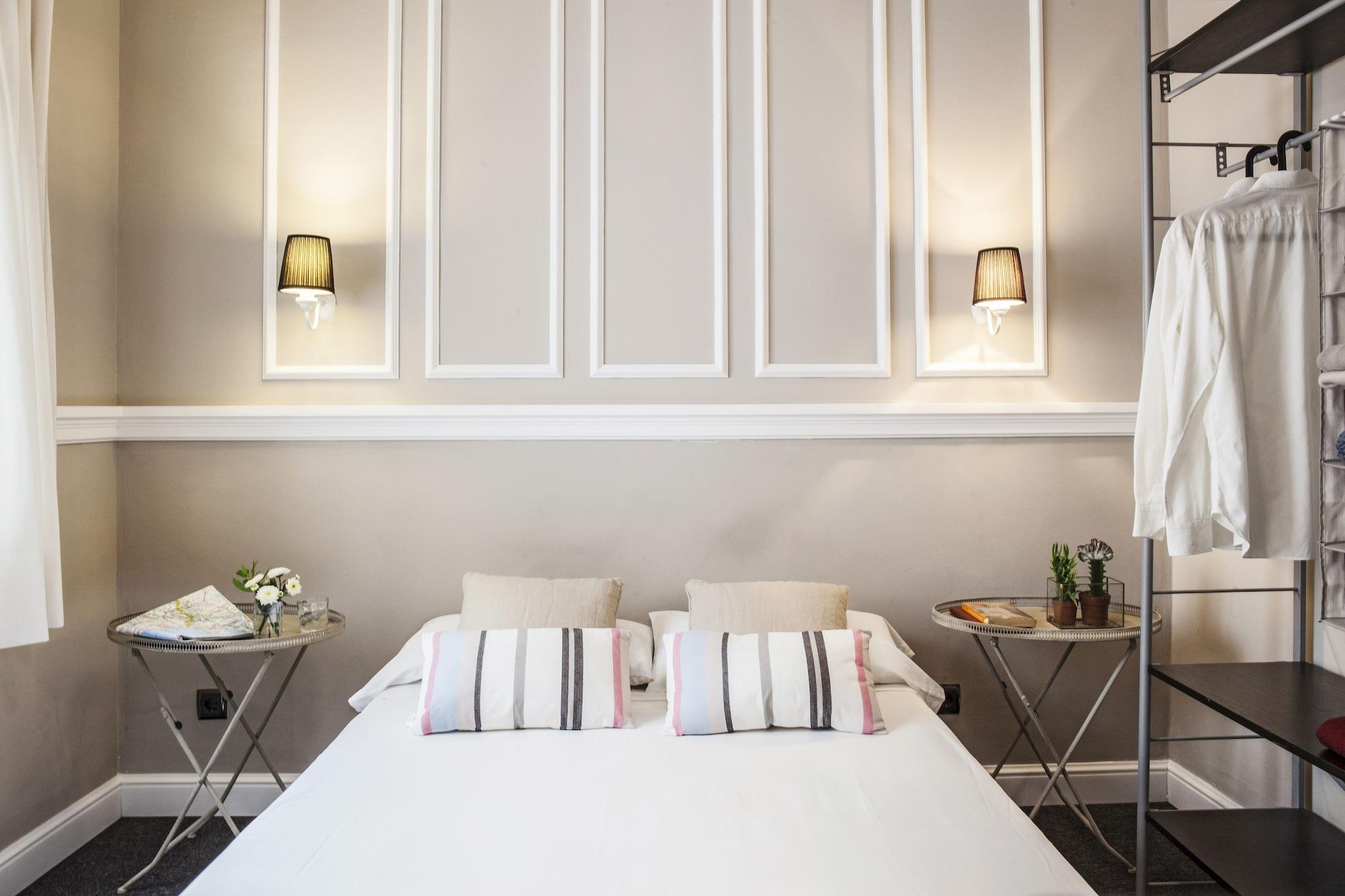 Ainb B&B Eixample-Muntaner Barcelona Eksteriør bilde