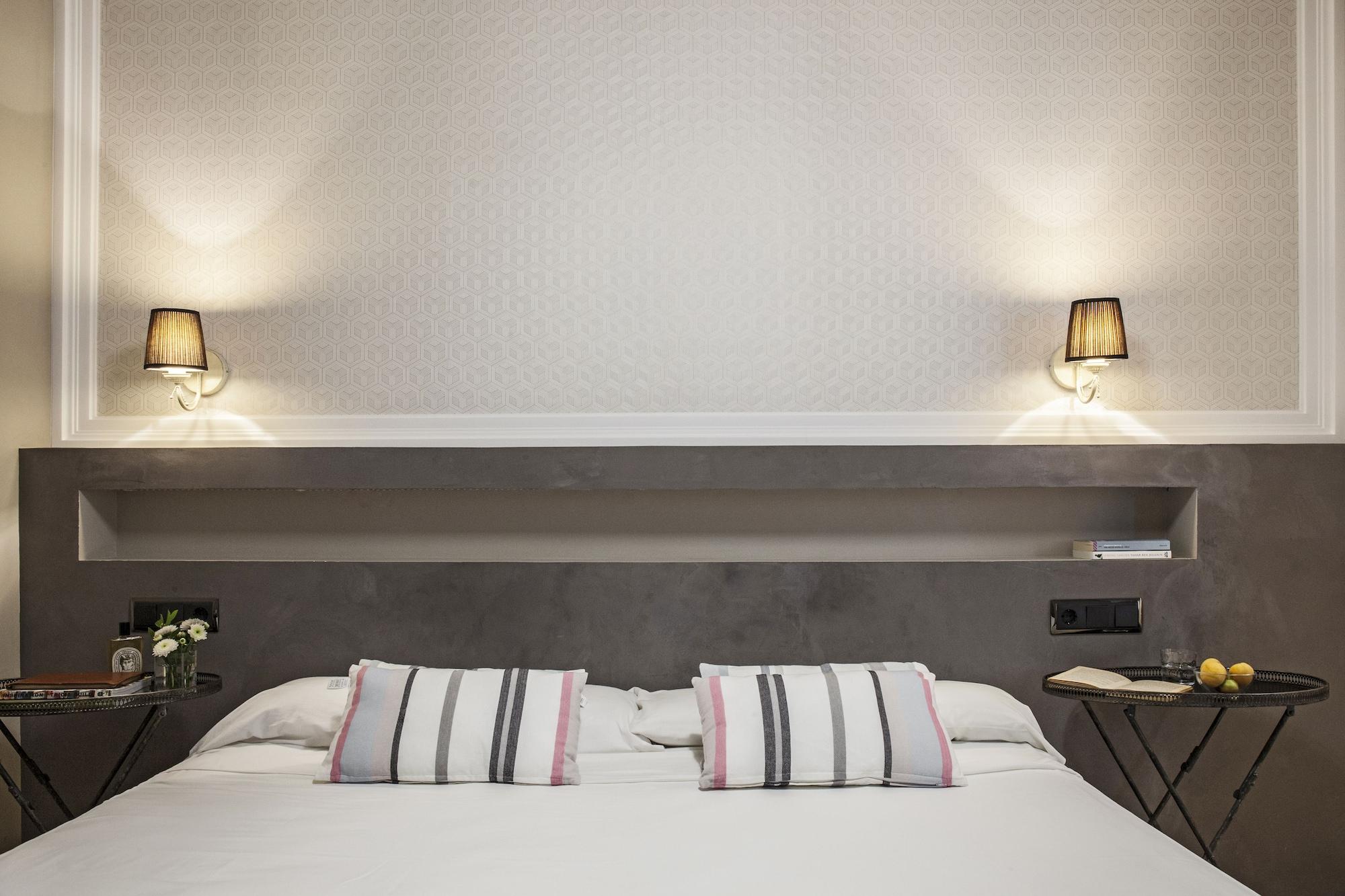 Ainb B&B Eixample-Muntaner Barcelona Eksteriør bilde