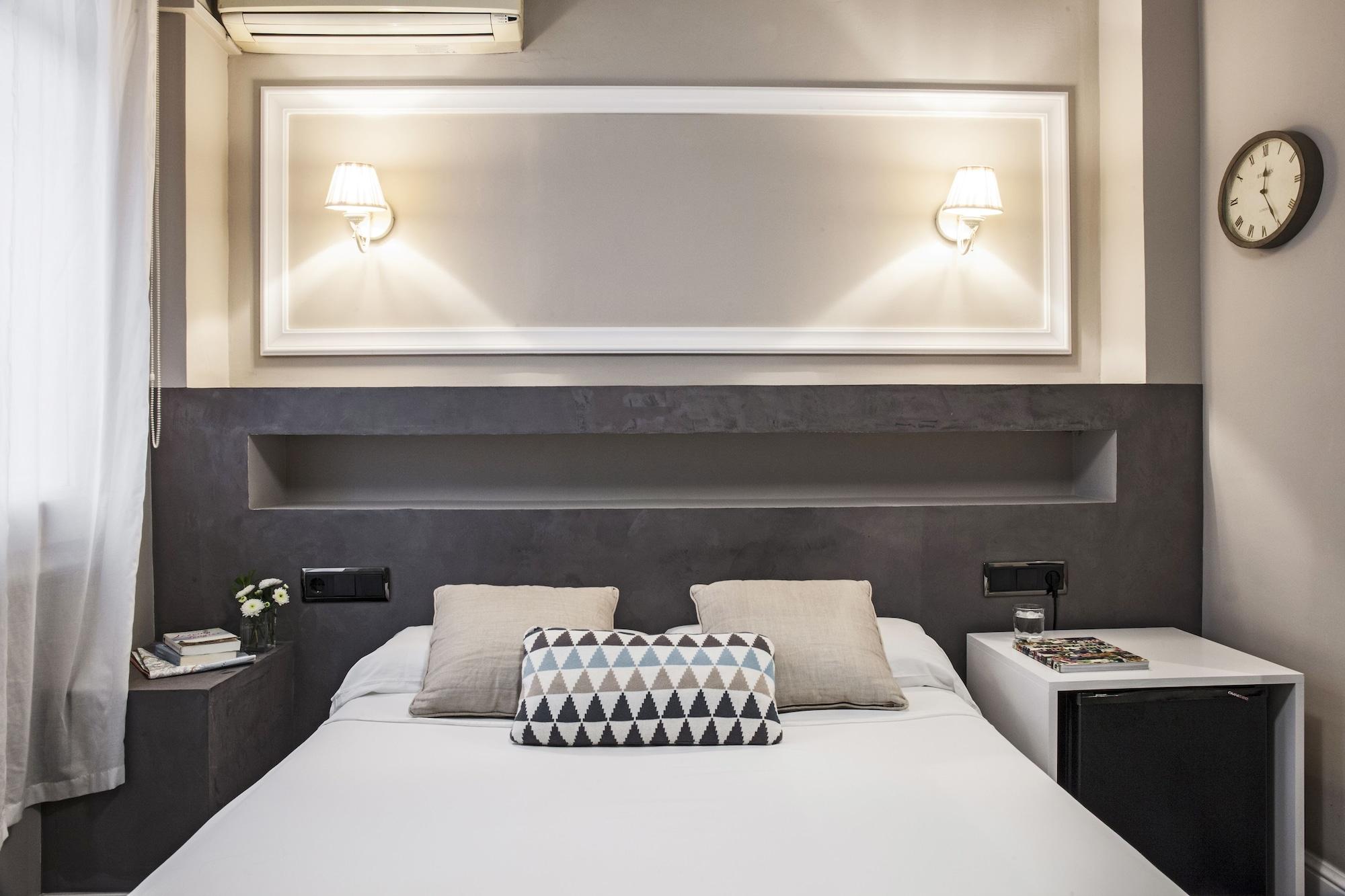 Ainb B&B Eixample-Muntaner Barcelona Eksteriør bilde