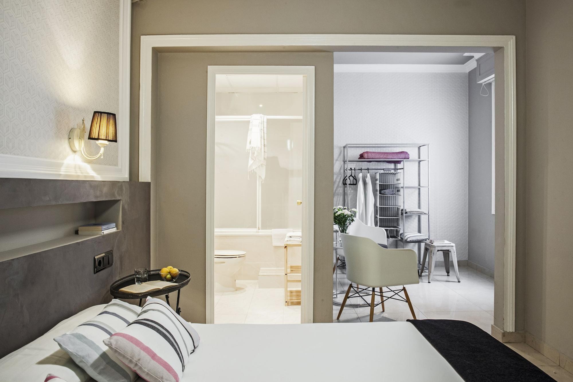 Ainb B&B Eixample-Muntaner Barcelona Eksteriør bilde