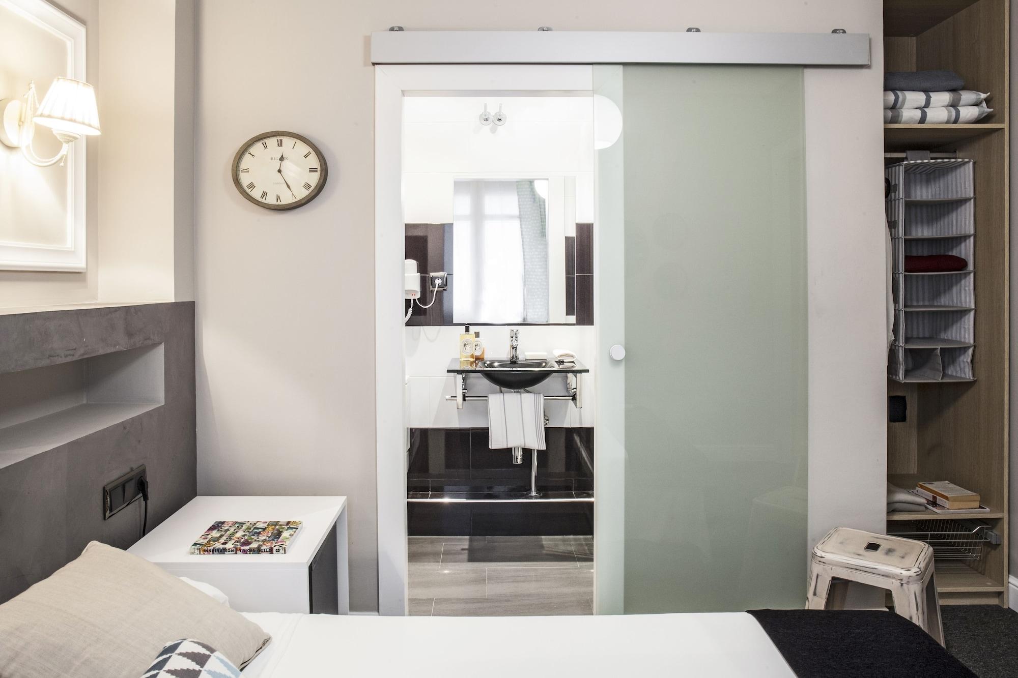 Ainb B&B Eixample-Muntaner Barcelona Eksteriør bilde