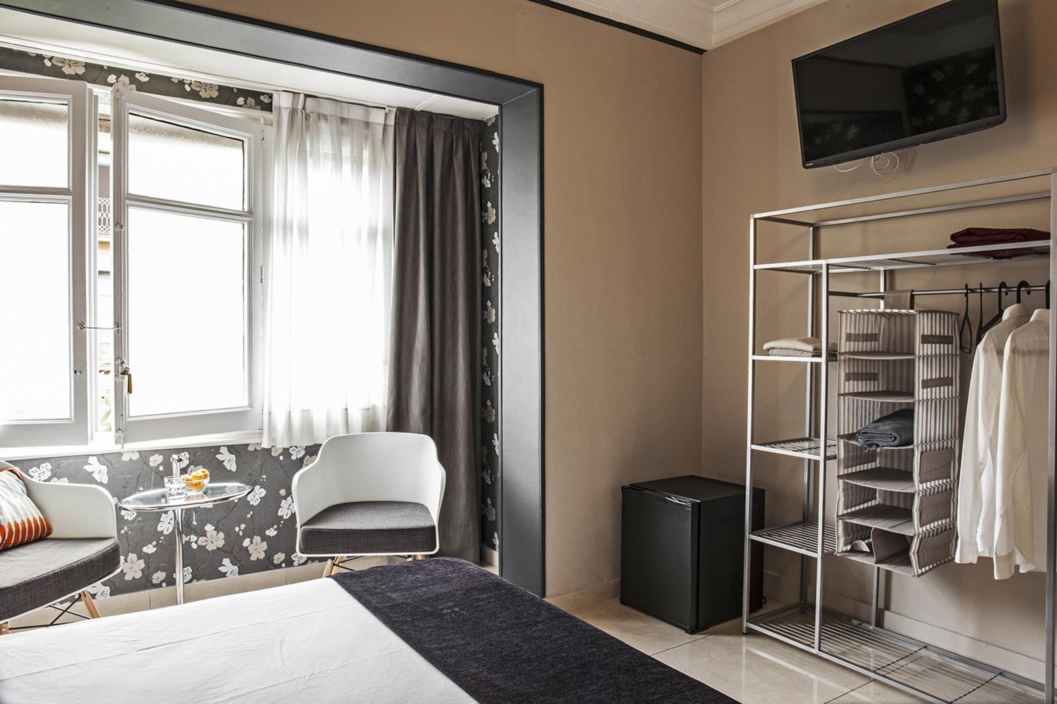 Ainb B&B Eixample-Muntaner Barcelona Eksteriør bilde